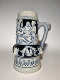 Antiker Bierkrug „Bauernszene“ – Limitierte Edition aus deutscher Keramik